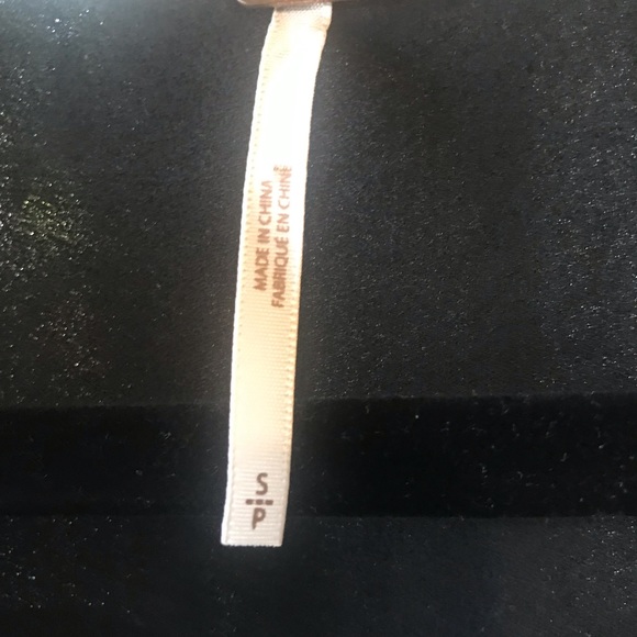 Black long top - Picture 2 of 4